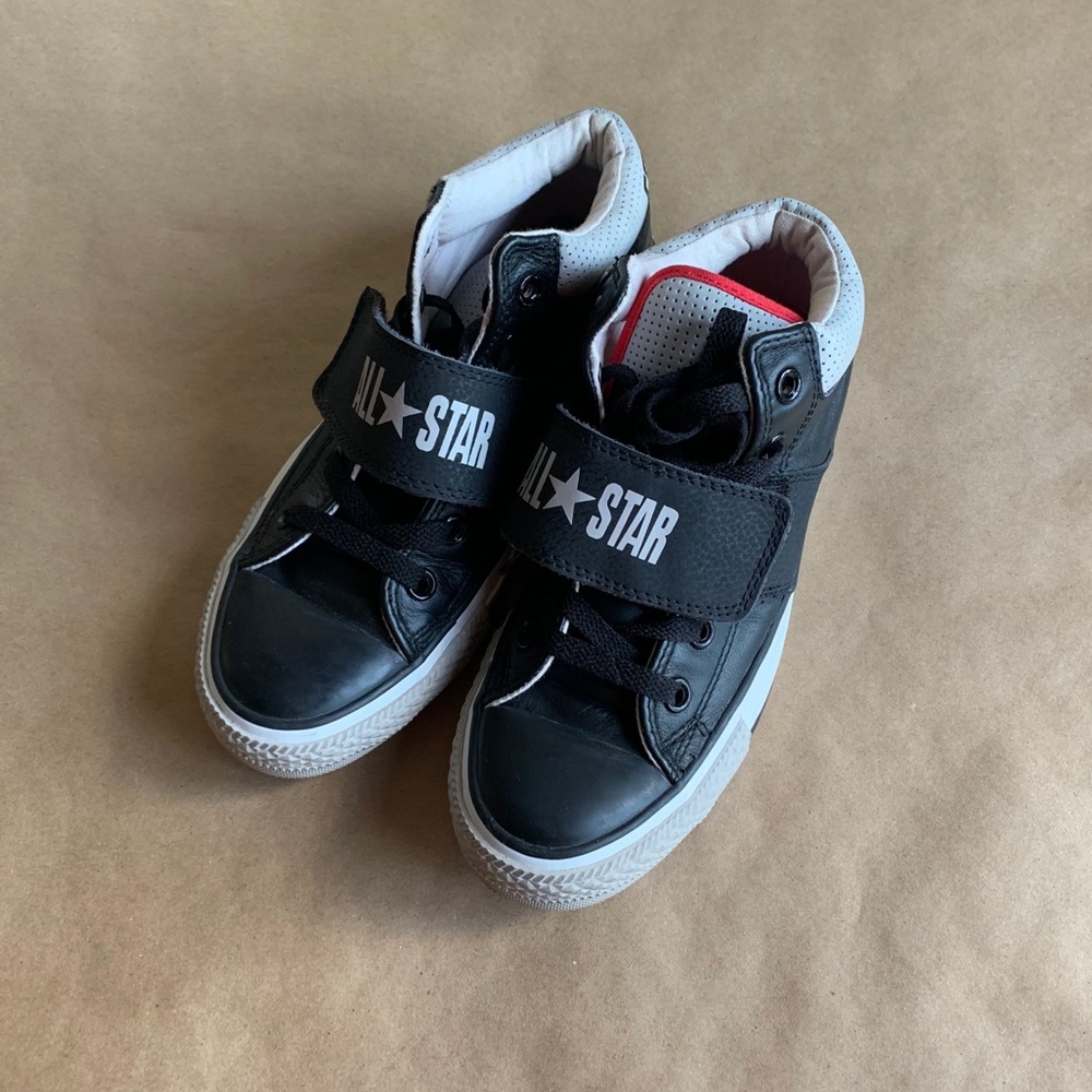 Converse pro Velcro straps